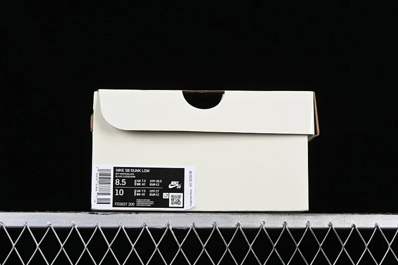 All Categories Nk SB Dunk Series Nk SB Dunk Low Low-top sneakers Albino & Preto x Nk SB Dunk Low joint model TearTear SB low-top casual sneakers FD2627-200